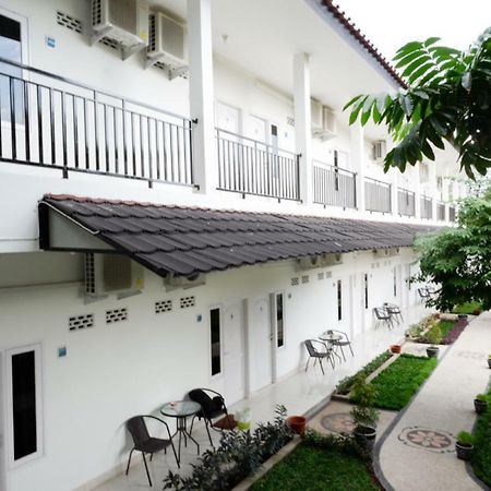 Reddoorz Near Mataram University Exterior photo